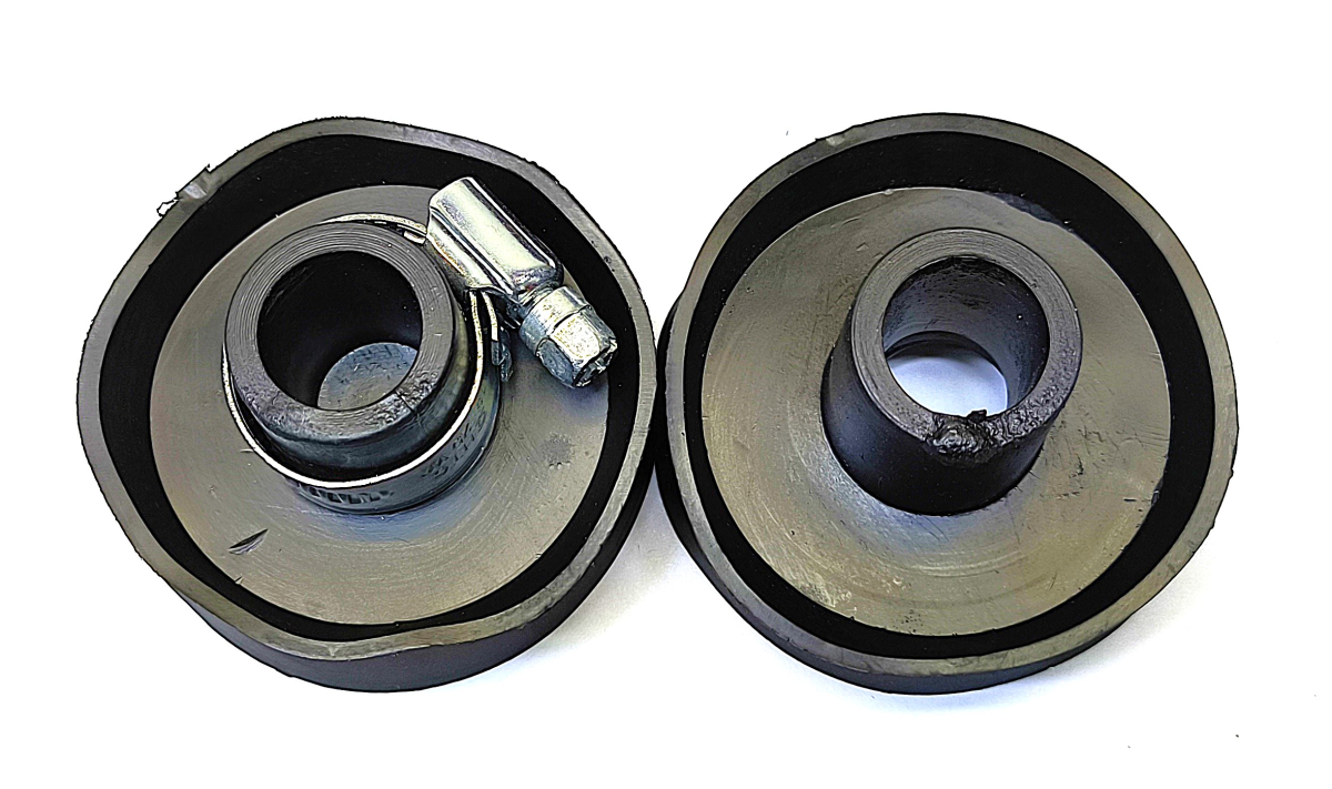 Set mit 2 Dichtungen und Beschlägen  - passend für unsere Henderson-Pumpen